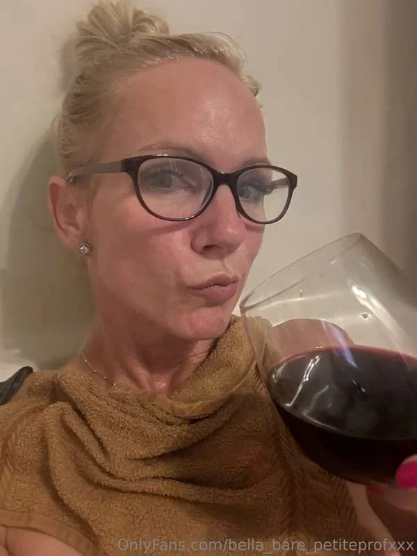 Bella Bare OnlyFans free account photo 31 - bella_bare_petiteprofxxx nudes and sex tapes