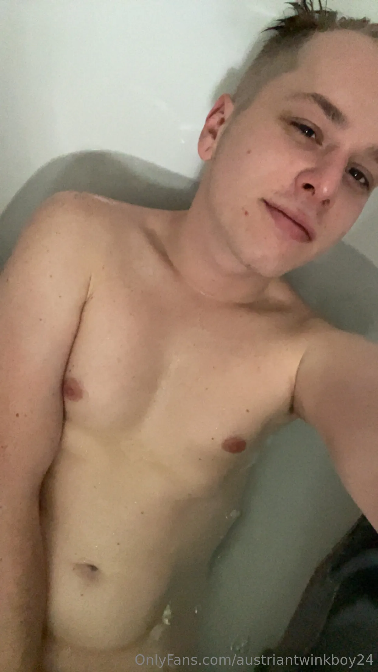 Austriantwinkboy24 OnlyFans free account photo 13 - austriantwinkboy24 nudes and sex tapes