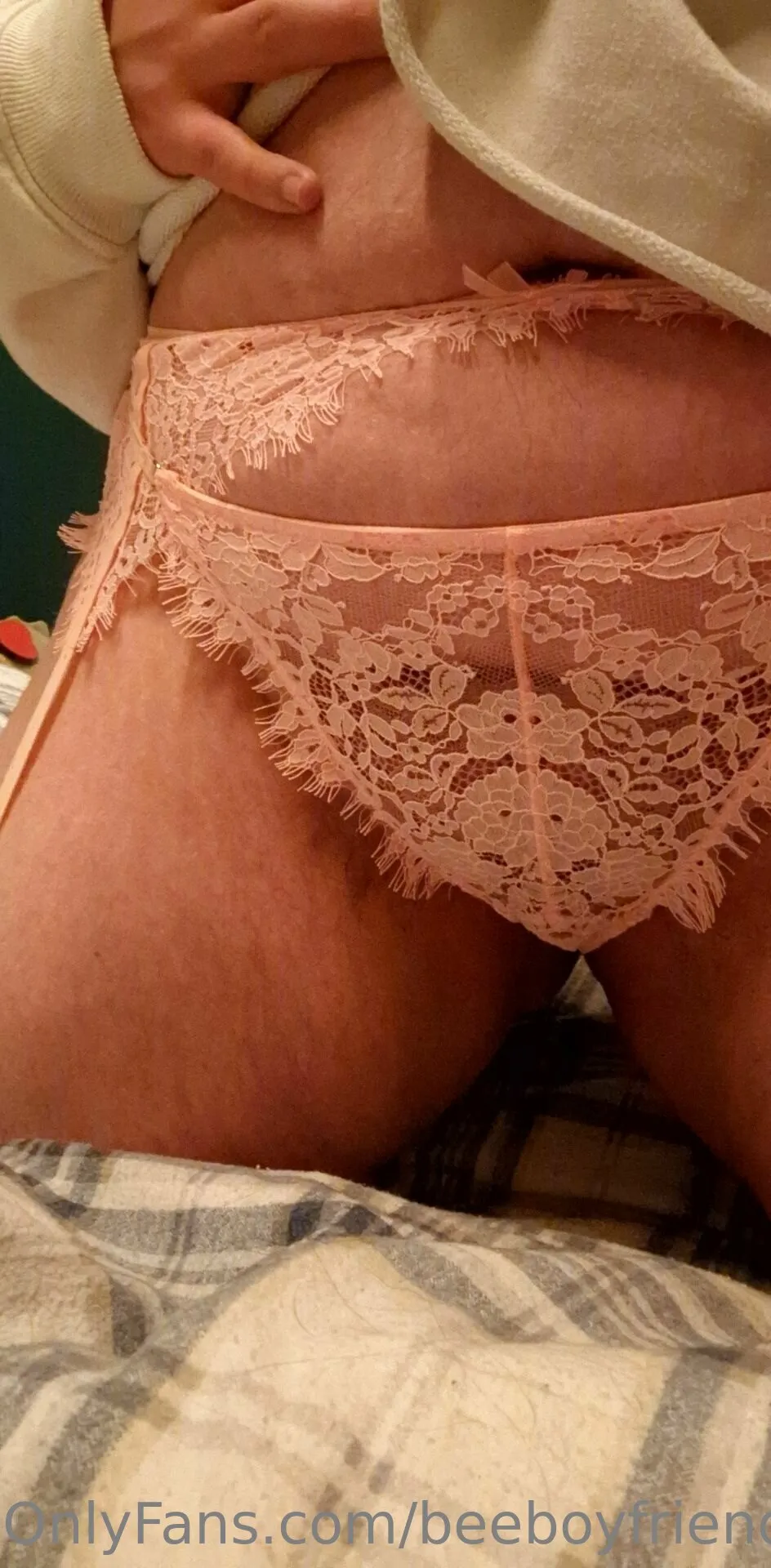 Aries OnlyFans free account photo 9 - beeboyfriend nudes and sex tapes