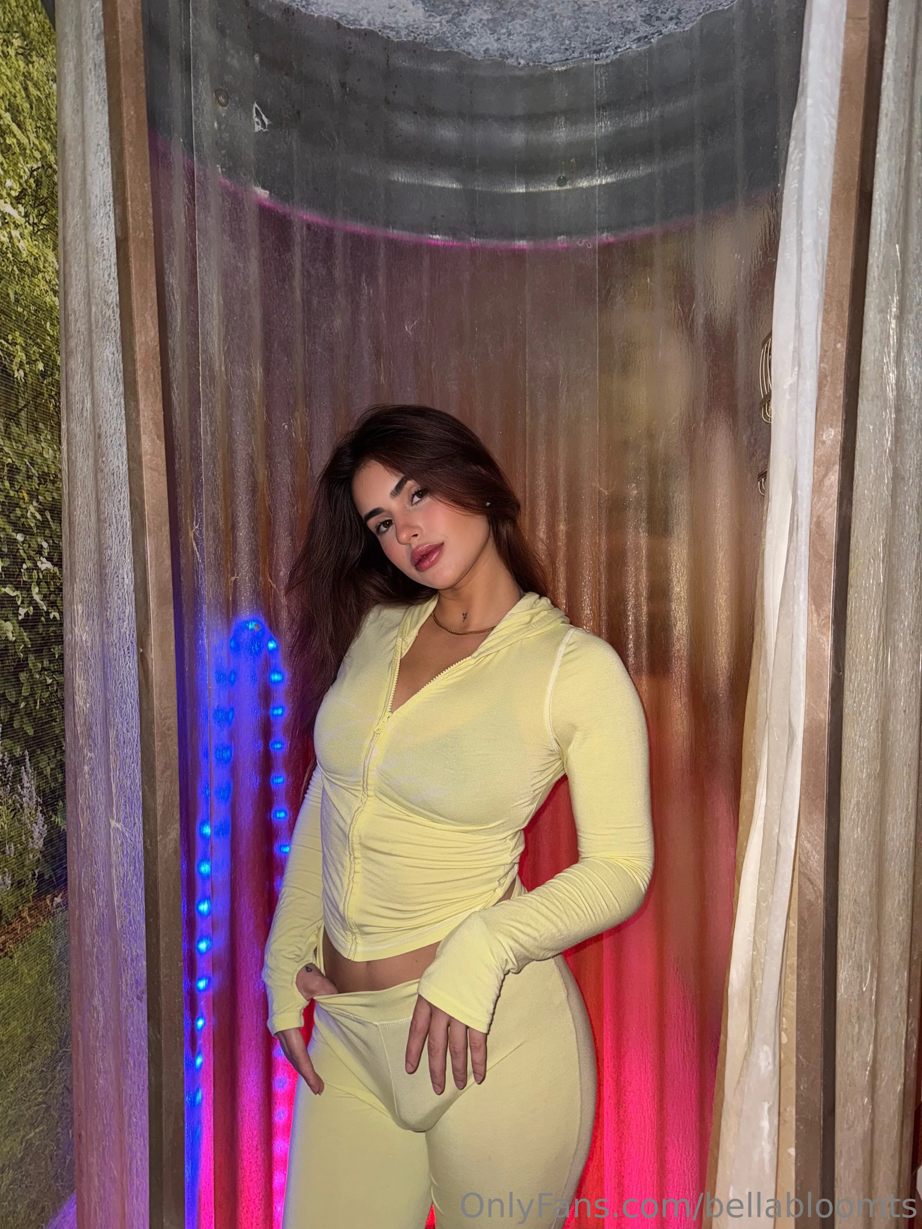 Bella Bloom OnlyFans free account photo 11 - bellabloomts nudes and sex tapes