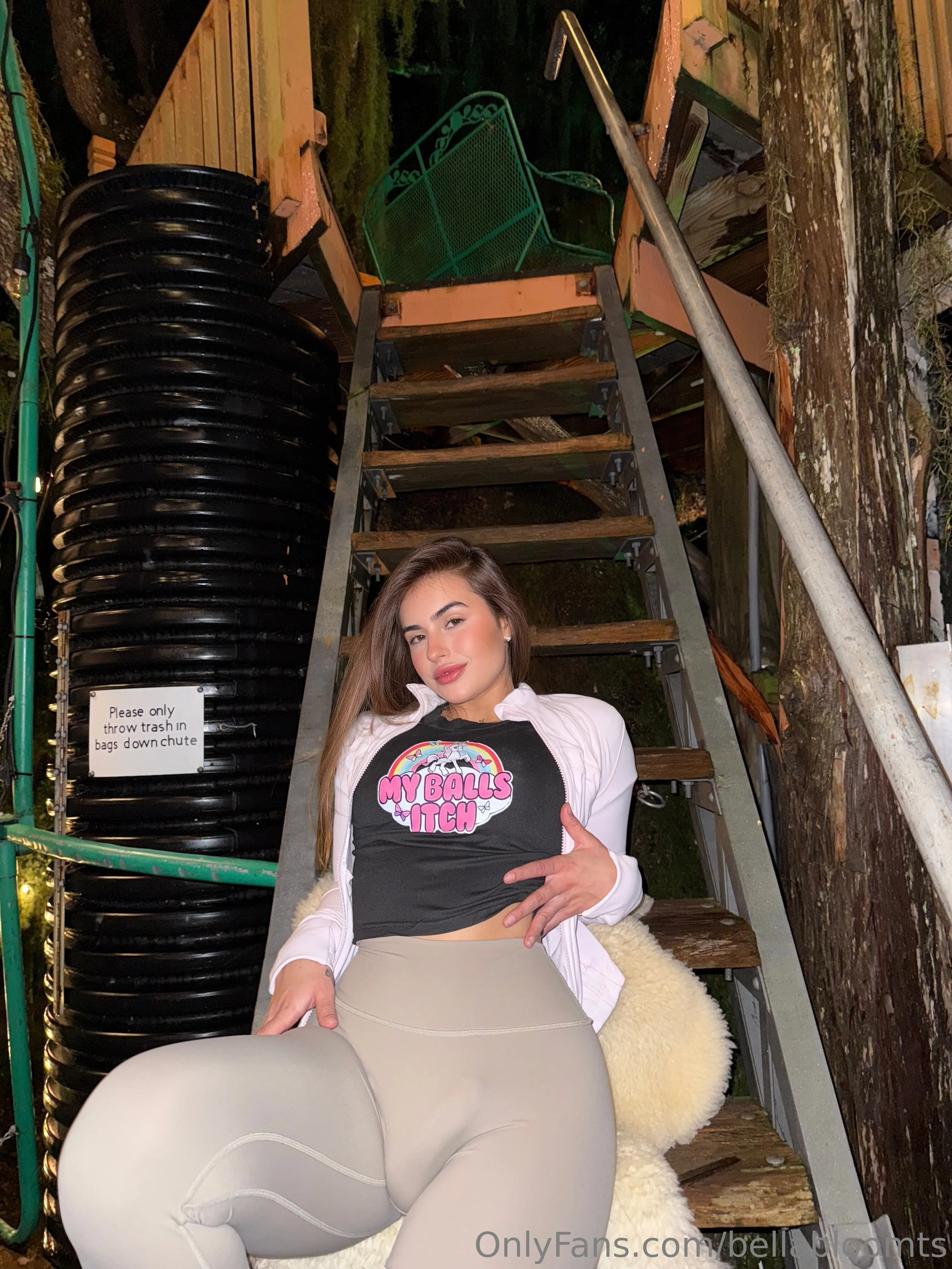 Bella Bloom OnlyFans free account photo 10 - bellabloomts nudes and sex tapes