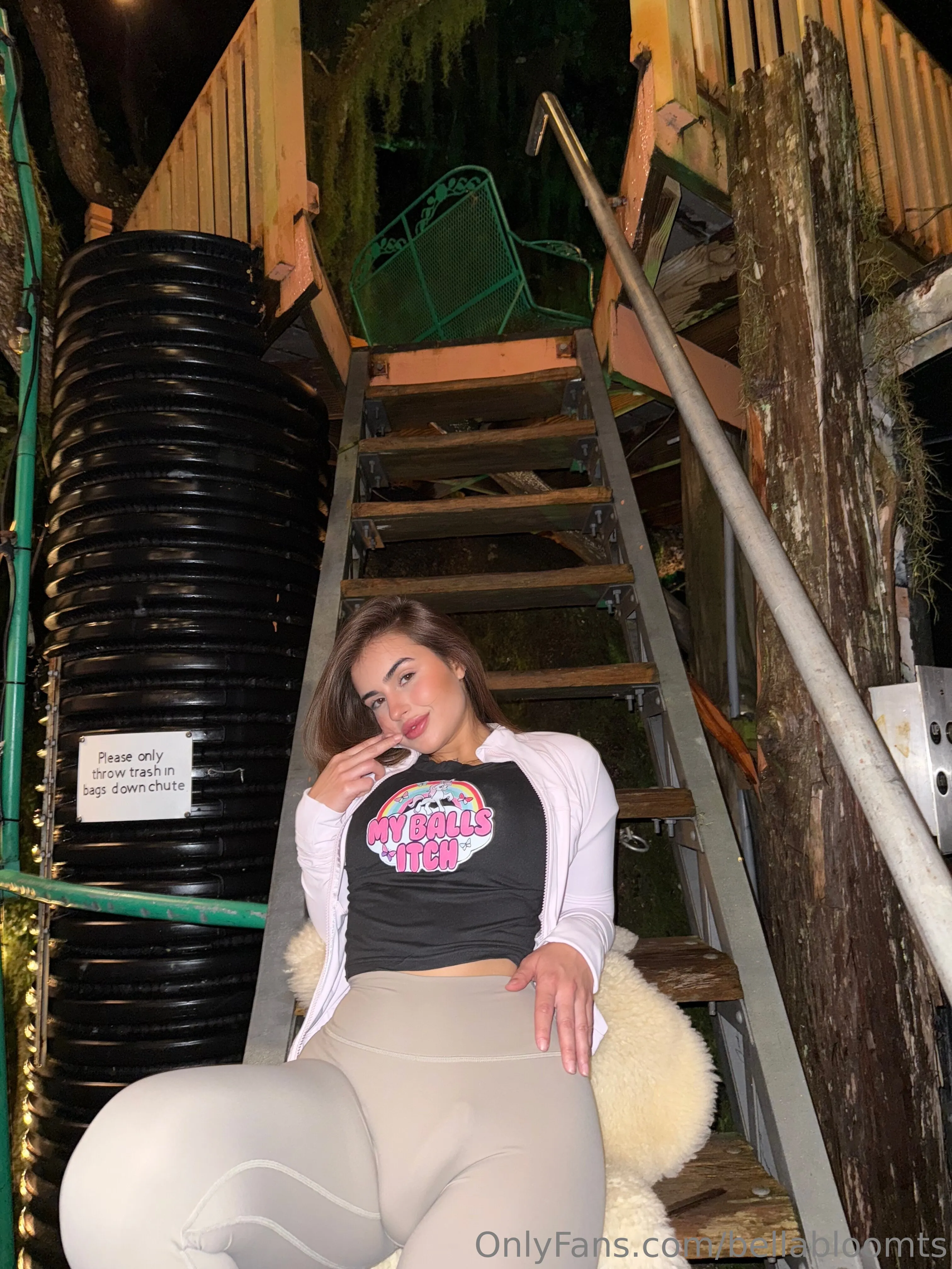 Bella Bloom OnlyFans free account photo 9 - bellabloomts nudes and sex tapes