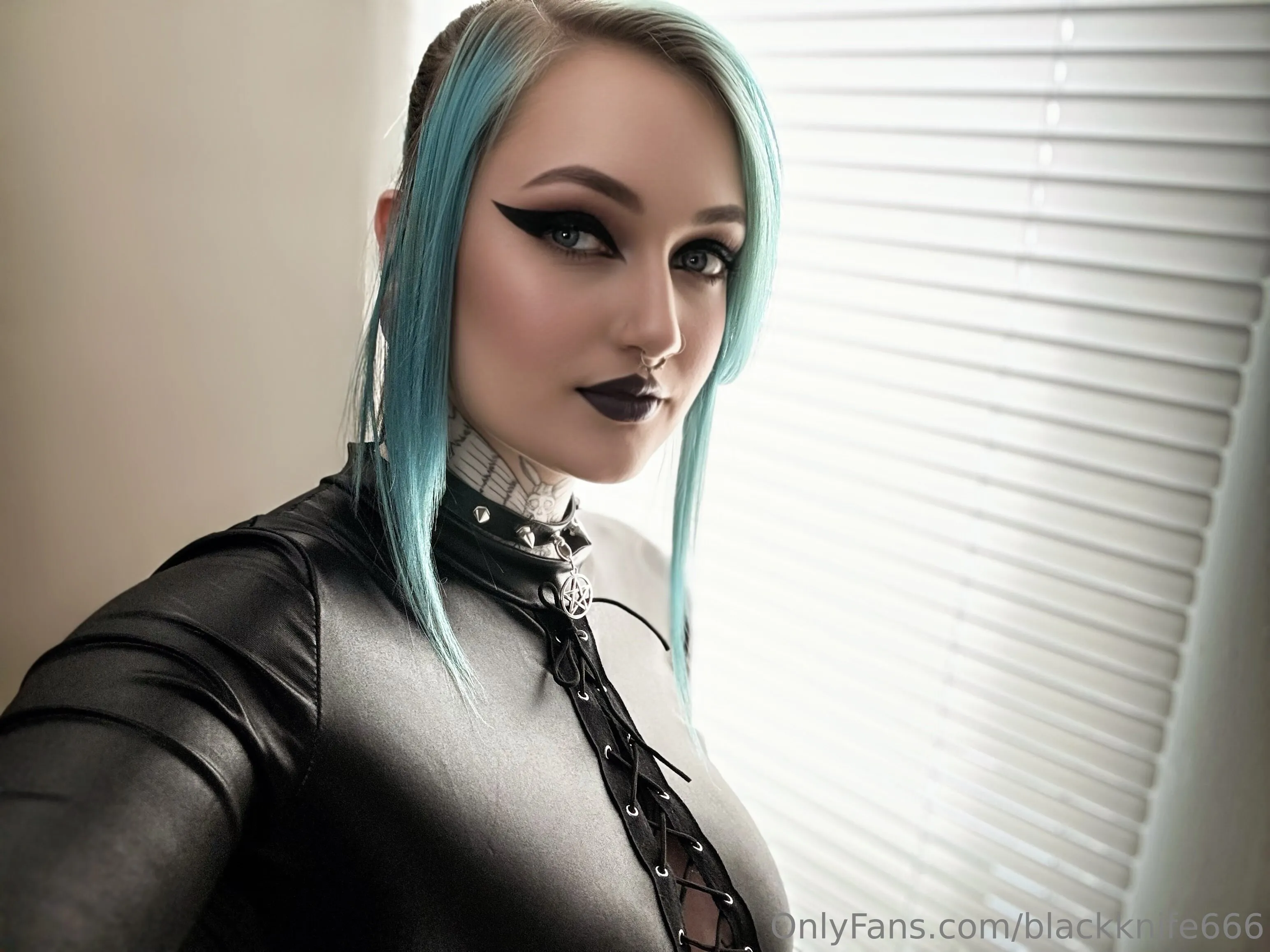 Mizty OnlyFans free account photo 4 - blackknife666 nudes and sex tapes