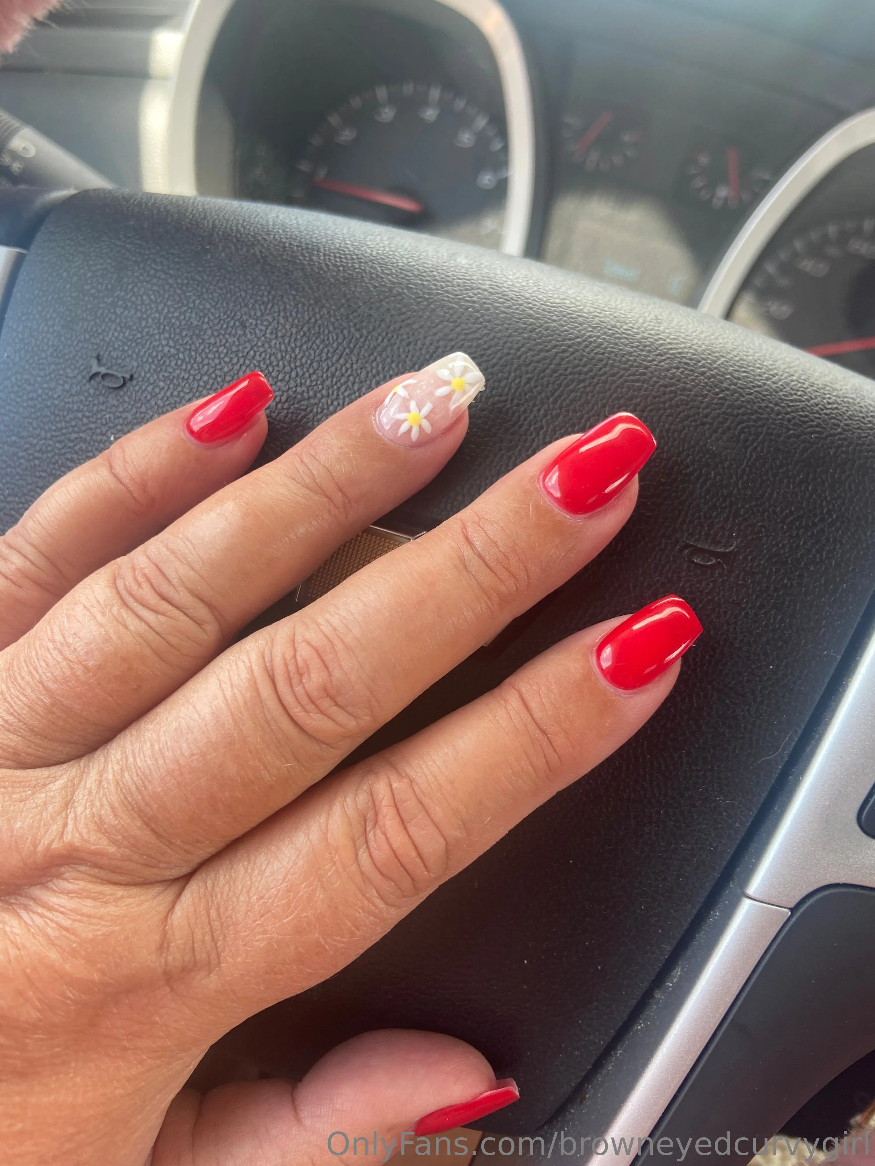 Ms. L OnlyFans free account photo 5 - browneyedcurvygirl nudes and sex tapes