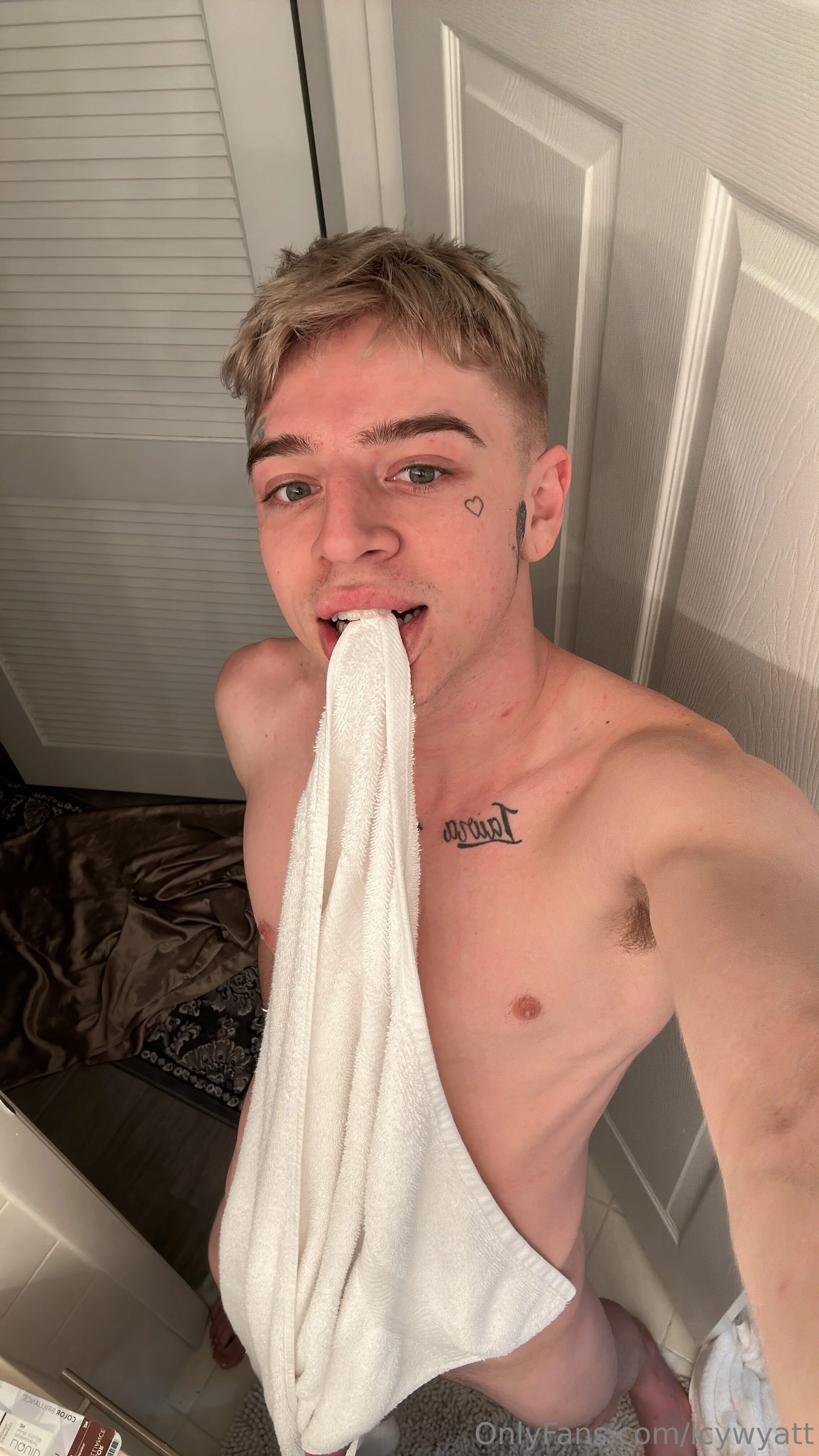 Icy Wyatt OnlyFans free account photo 1 - icywyatt nudes and sex tapes