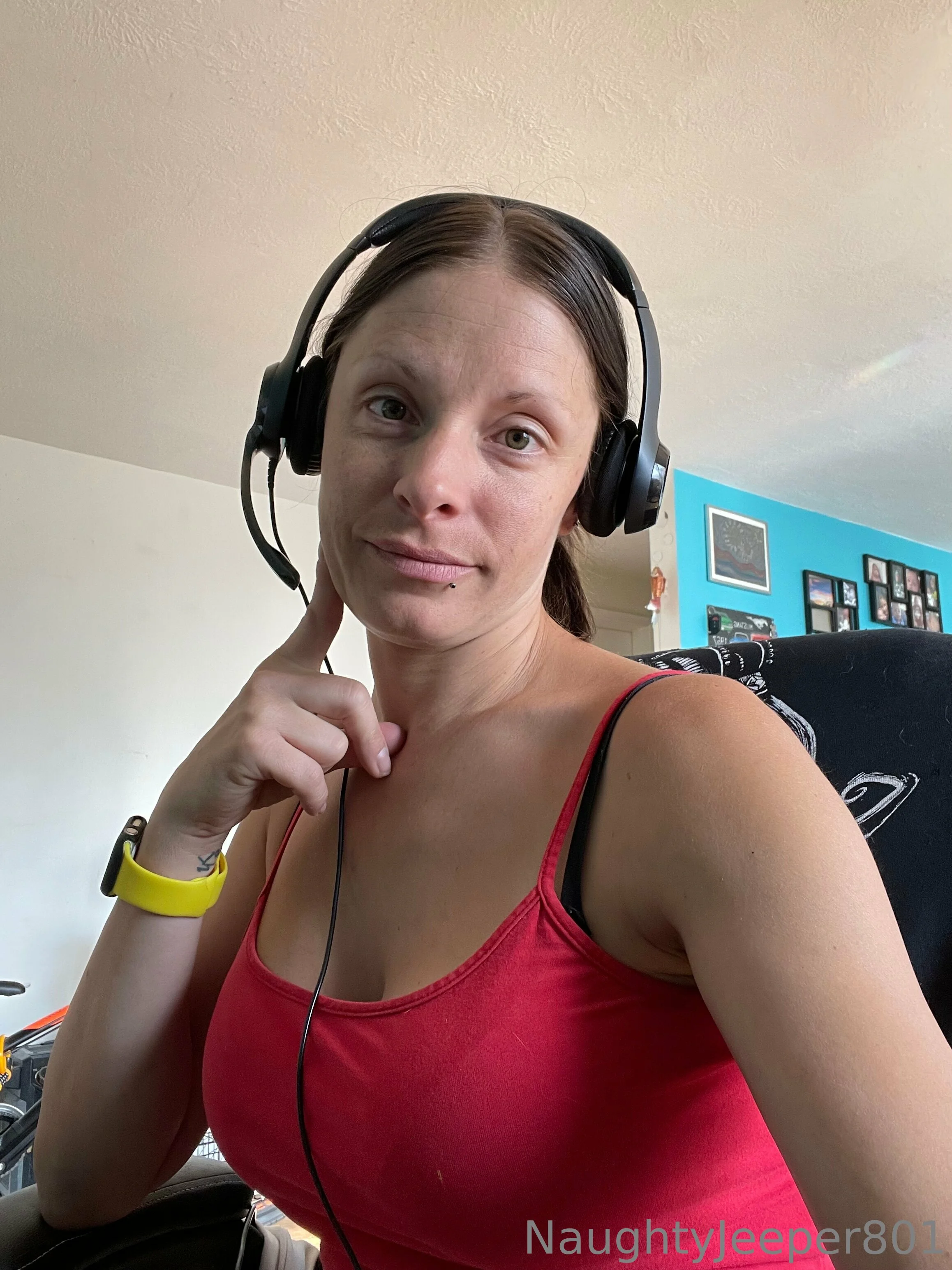 Naughty Girl Riley OnlyFans free account photo 11 - naughtyjeeper801f nudes and sex tapes