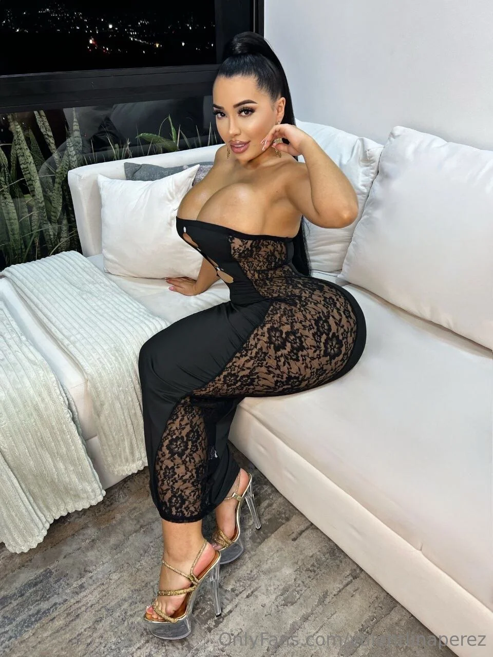 Valentina🍑BIGGEST ASS ON ONYLFANS OnlyFans free account photo 26 - valentiinaperez nudes and sex tapes