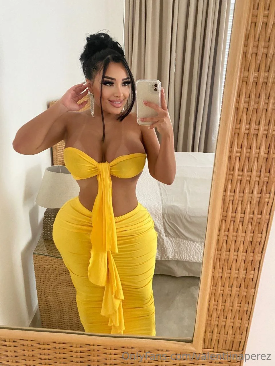 Valentina🍑BIGGEST ASS ON ONYLFANS OnlyFans free account photo 10 - valentiinaperez nudes and sex tapes