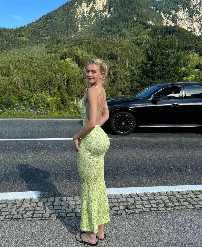 Vera 🍑 OnlyFans free account photo 2 - veradijkmansofficial nudes and sex tapes