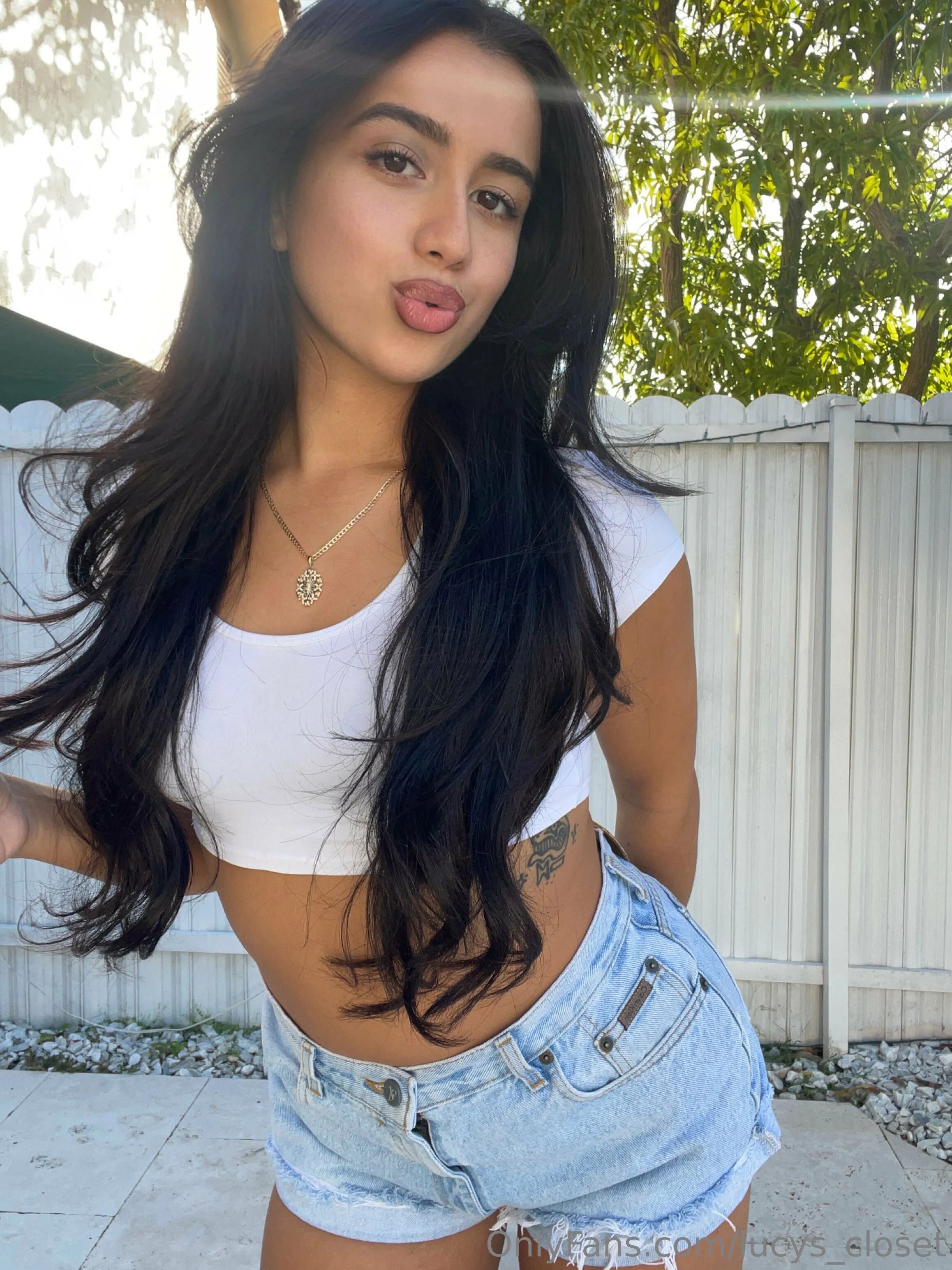 Lucy Garcia OnlyFans free account photo 1 - lucys_closet nudes and sex tapes