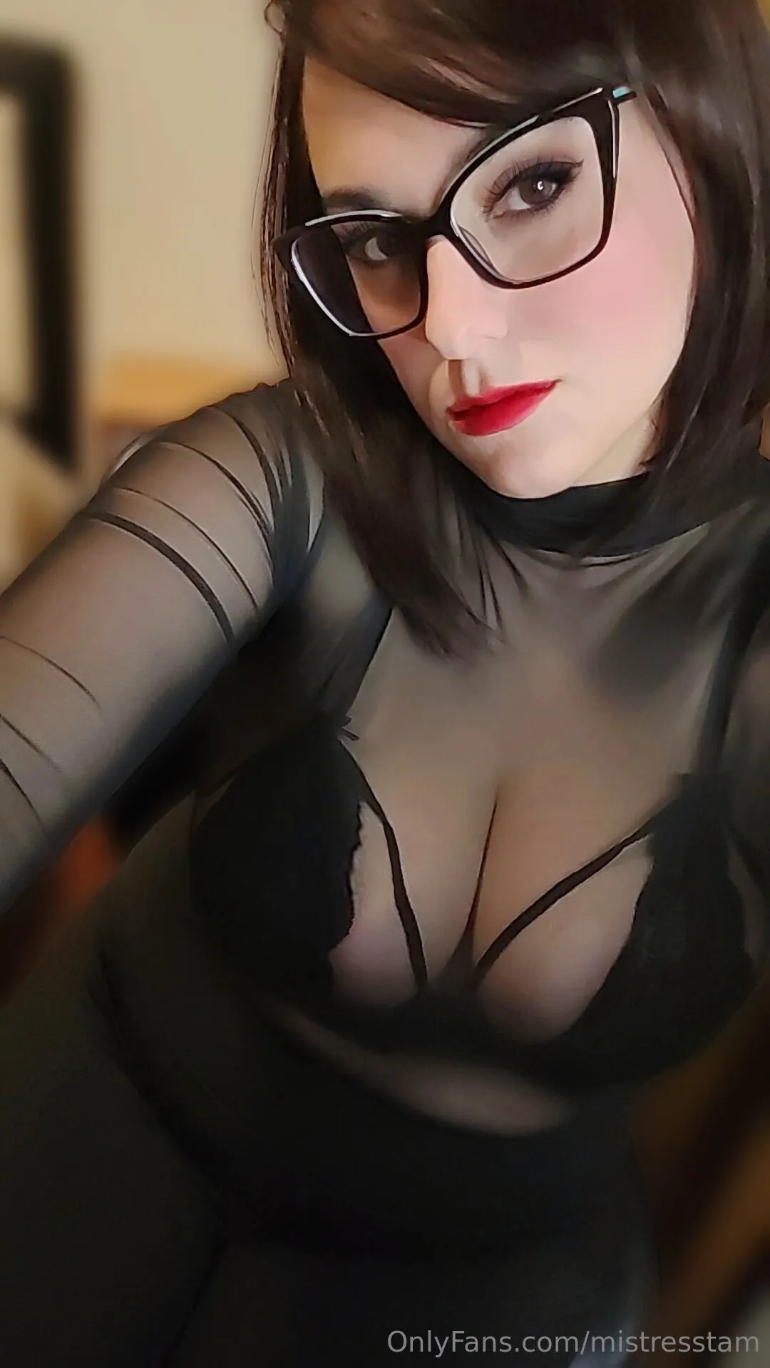 MissBallCrush👊🏻🧎 OnlyFans free account photo 4 - mistresstam nudes and sex tapes