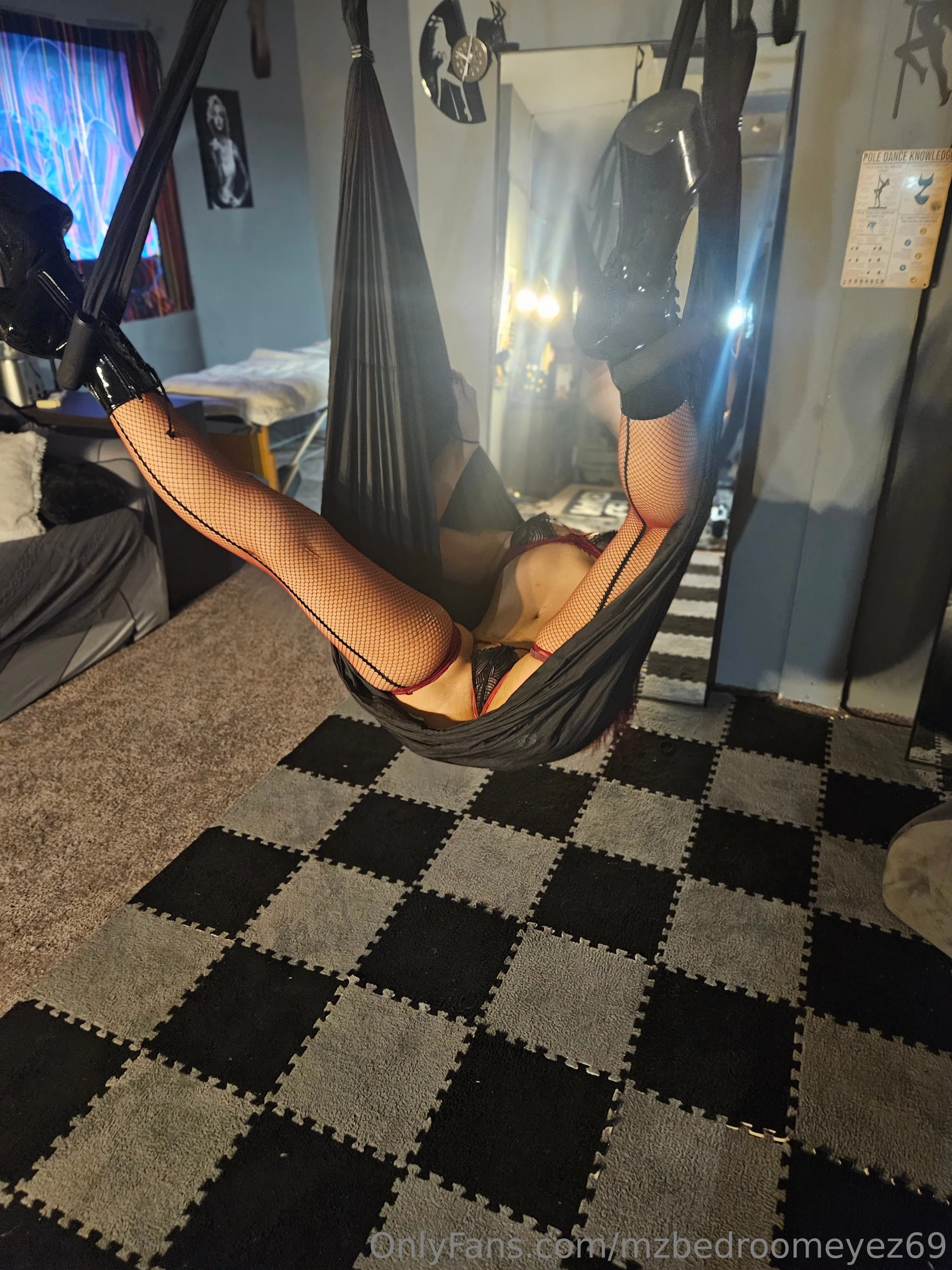 Mzbedroomeyez69 OnlyFans free account photo 25 - mzbedroomeyez69 nudes and sex tapes