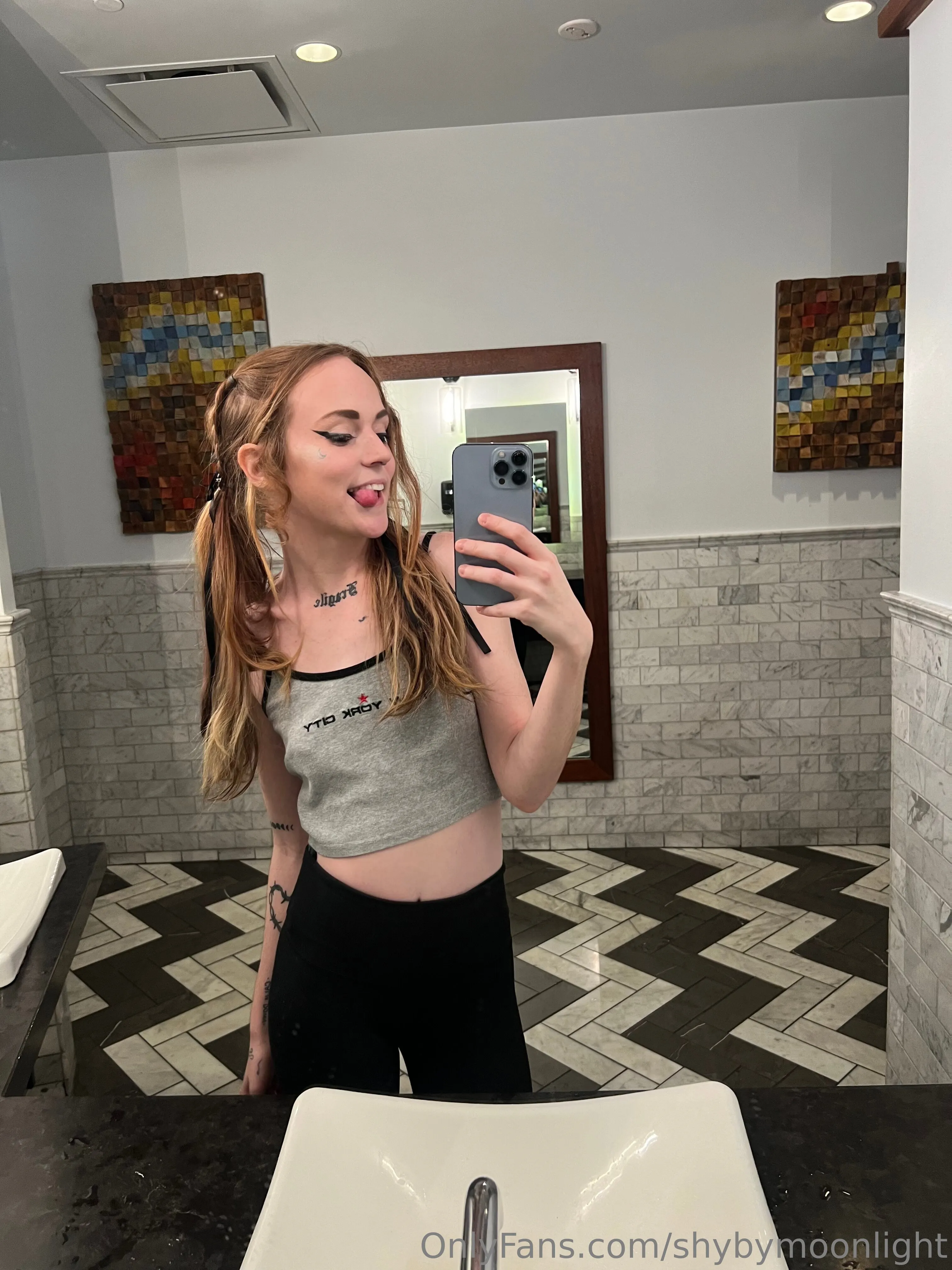 A OnlyFans free account photo 4 - shybymoonlight nudes and sex tapes