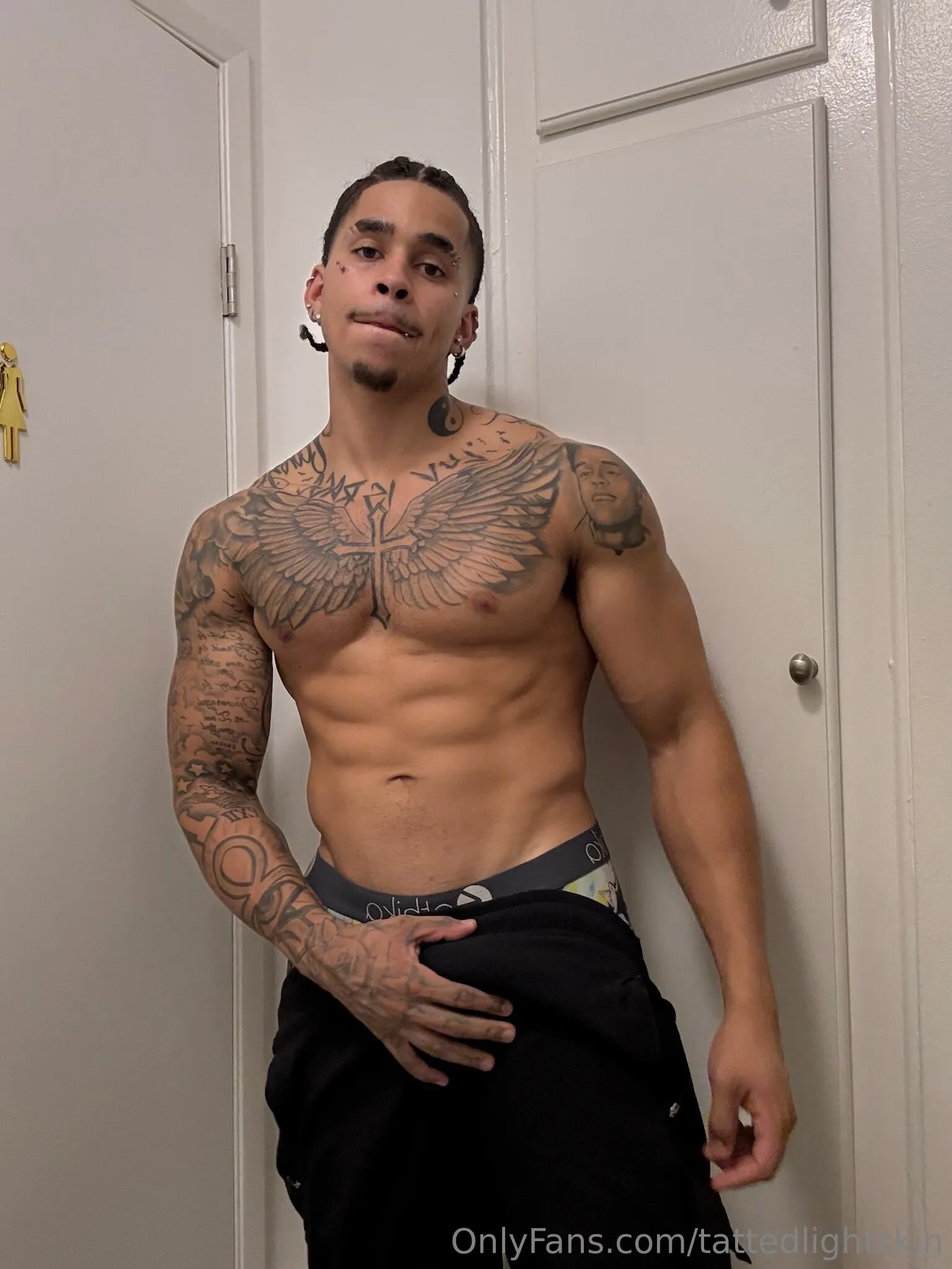 Valentino OnlyFans free account photo 6 - tattedlightskin nudes and sex tapes
