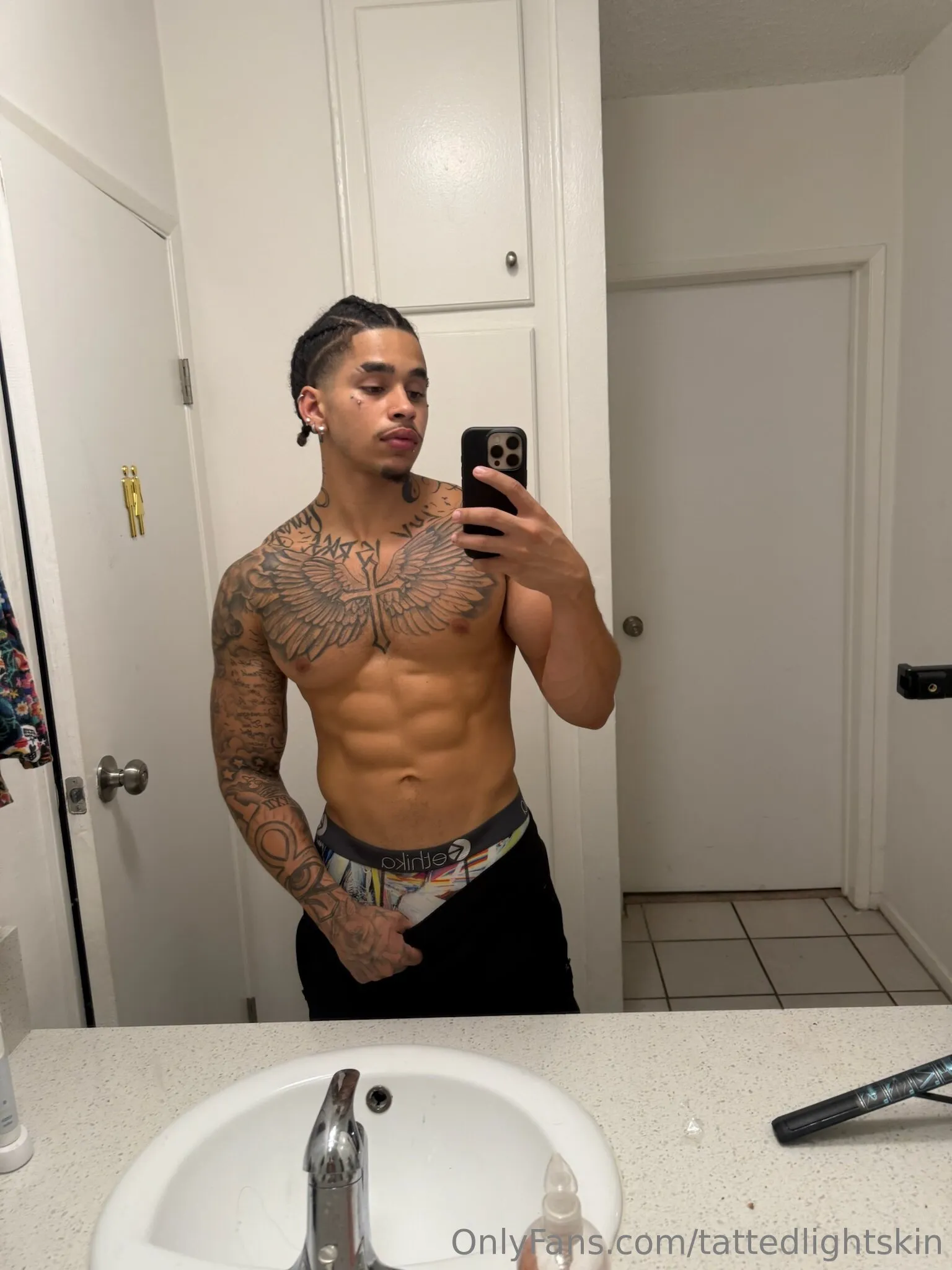 Valentino OnlyFans free account photo 4 - tattedlightskin nudes and sex tapes