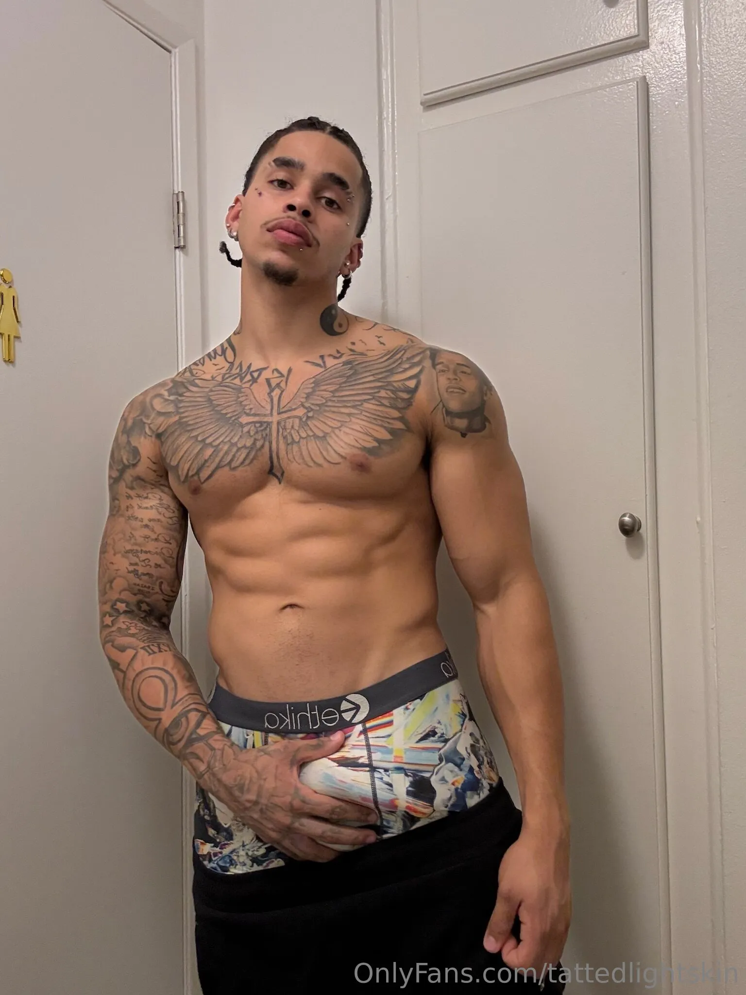 Valentino OnlyFans free account photo 11 - tattedlightskin nudes and sex tapes