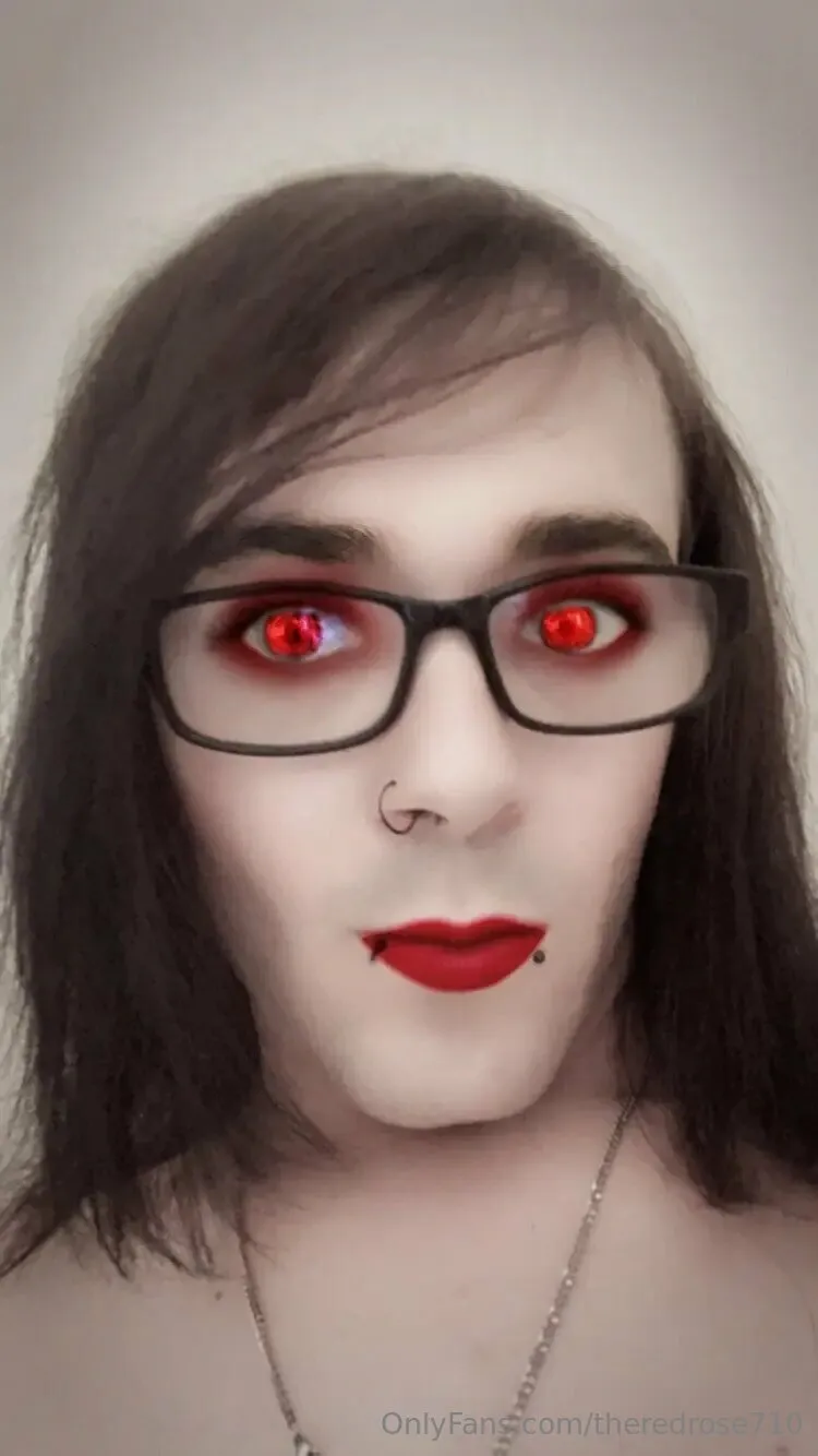 🖤🏳️‍⚧️Emo transgirl🏳️‍⚧️🖤 OnlyFans free account photo 5 - theredrose710 nudes and sex tapes