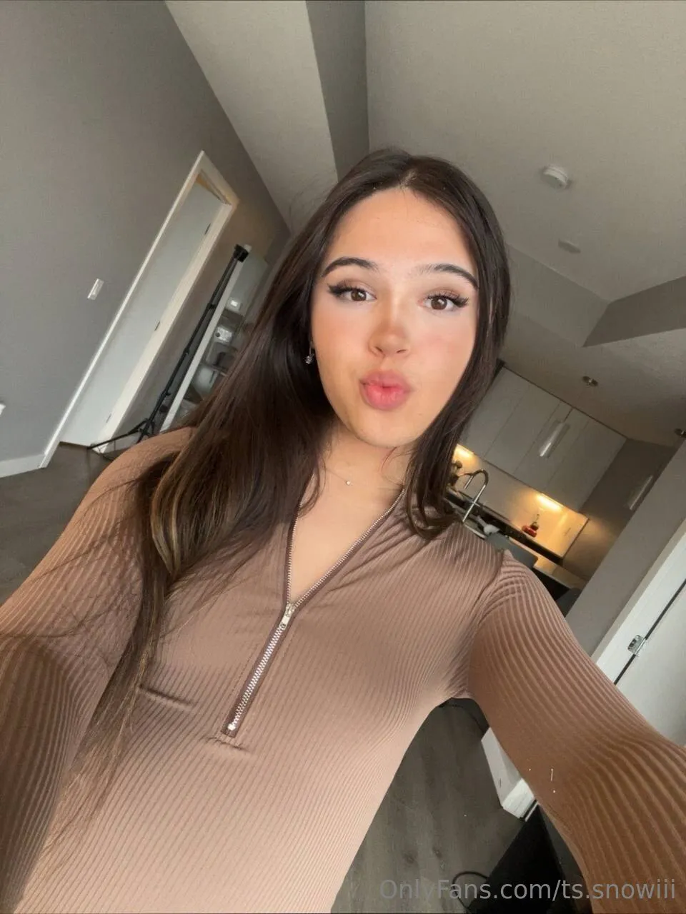 Ashley OnlyFans free account photo 1 - ts.snowiii nudes and sex tapes